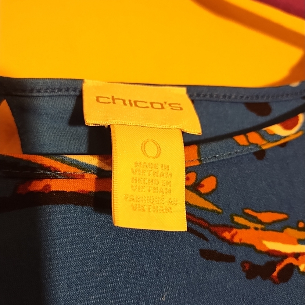 Chico's 0 blue Paisley tunic 3/4 flare/flutter Slvr round neck poly/Spndx - Picture 8 of 11